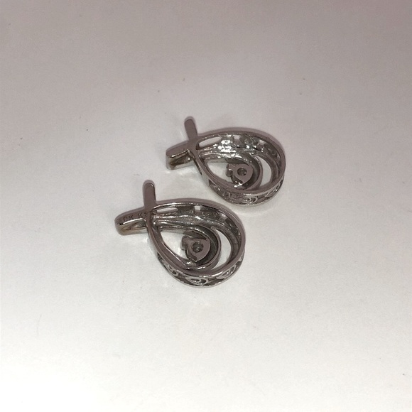 TWO Solid 10K (not 14K ) White Gold Natural Diamond Solitaire Pendants - Picture 9 of 17